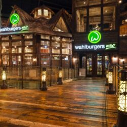 Wahlburgers