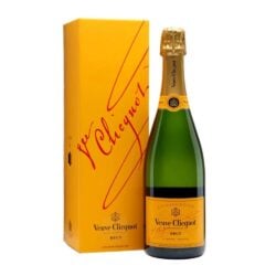 veuve-clicquot-brut-yellow-label-gift-box-1100x1100.jpg