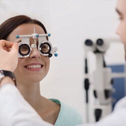 eye specialist doctor in Delhi