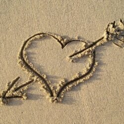 Love-spells-in-beach-islands